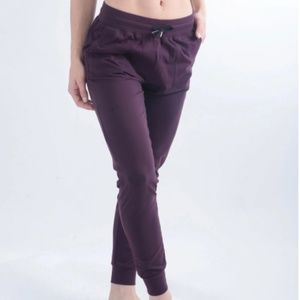 Zyia Plum Unwind Joggers Size Medium